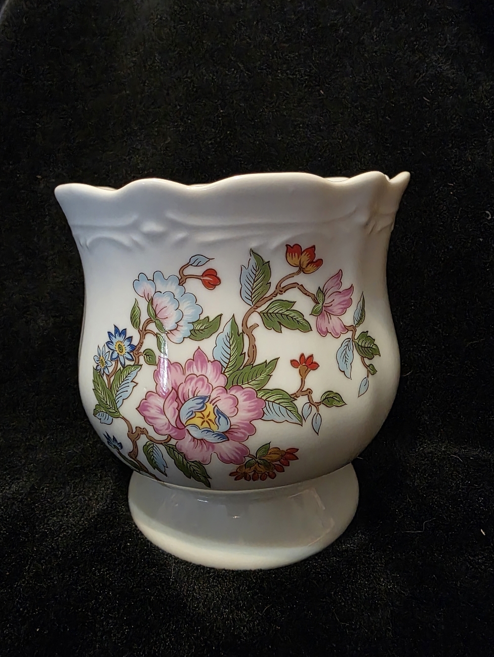 VINTAGE DOLPHIN FINE CHINA "LE JARDIN" SERVING OR CANDY BOWL FLOWERS  Excellent